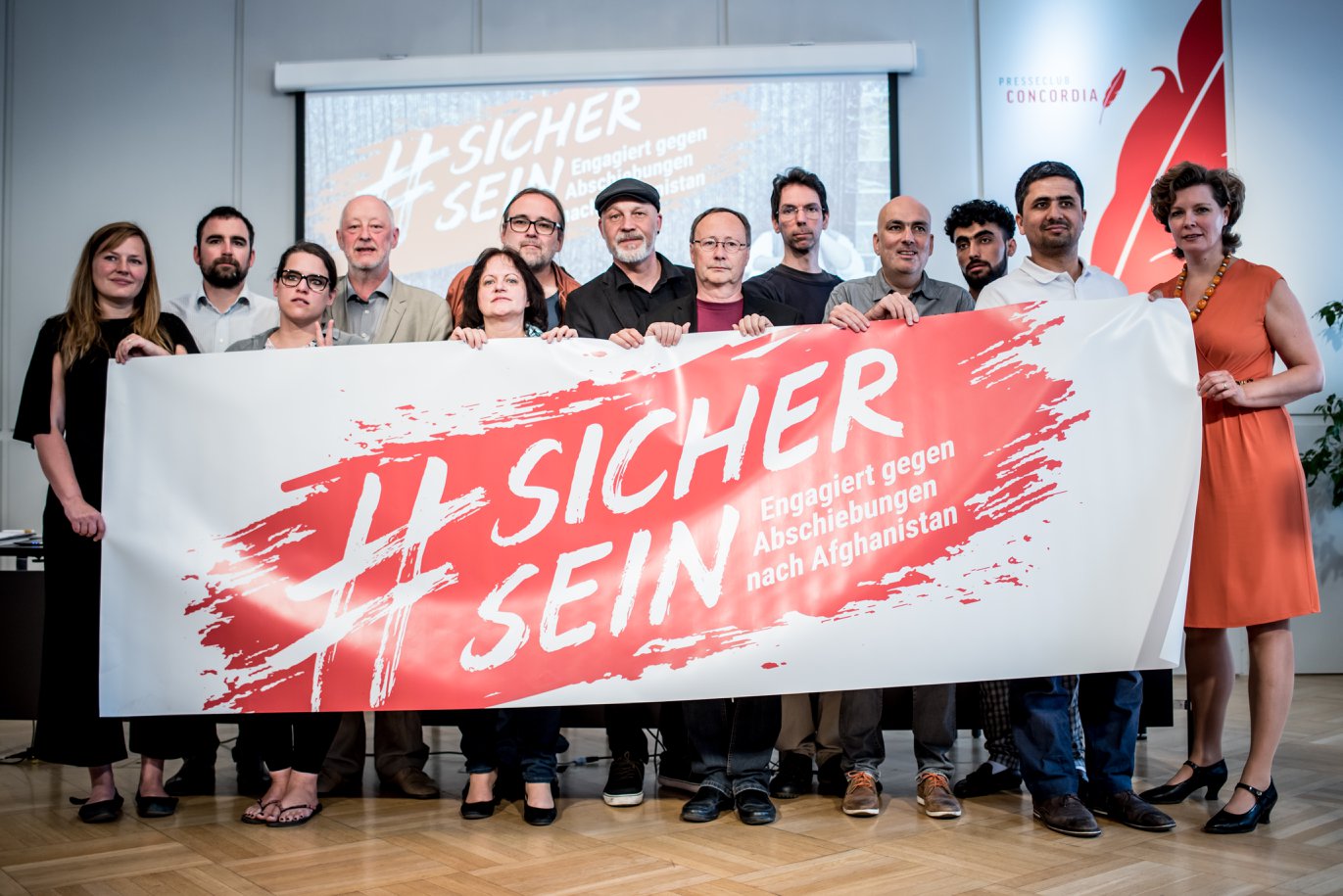 https://www.sichersein.at/wp-content/uploads/2018/05/Pressekonferenz-Facebook-2.jpg