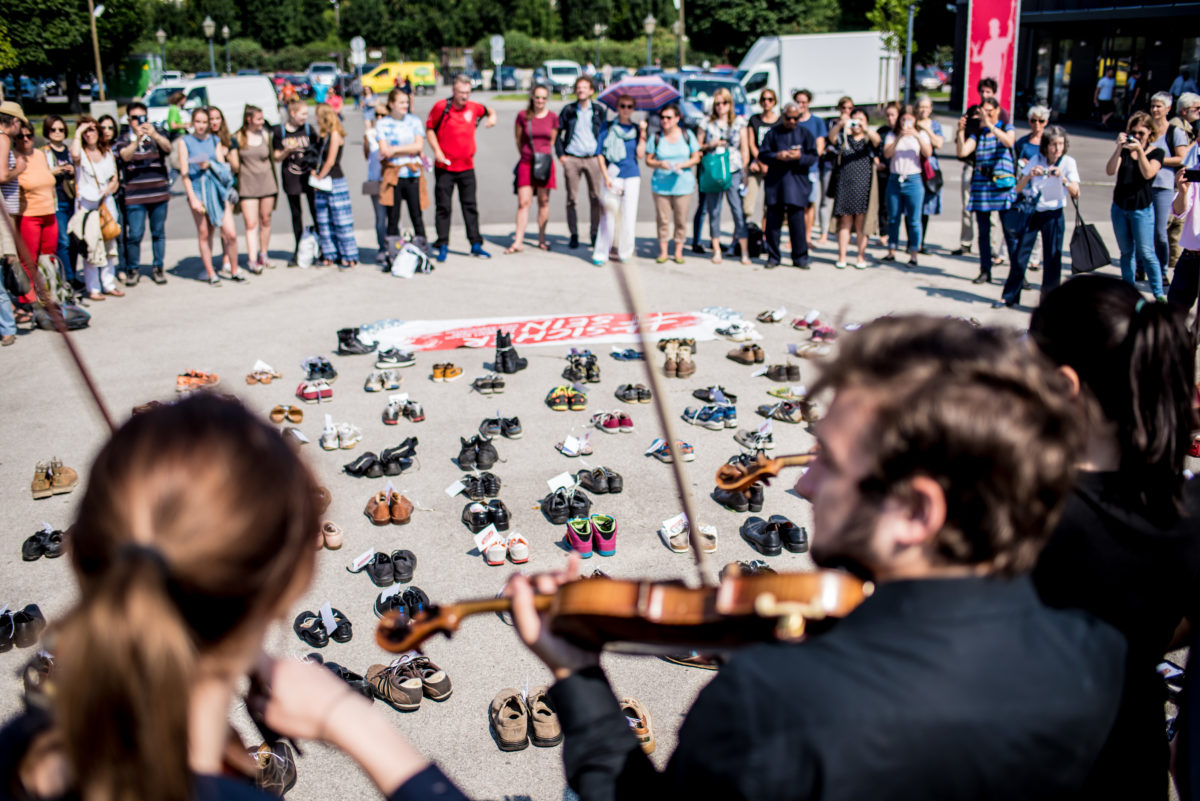 schuhe-und-musikalischer-protest-c-christopher-glanzl (37)